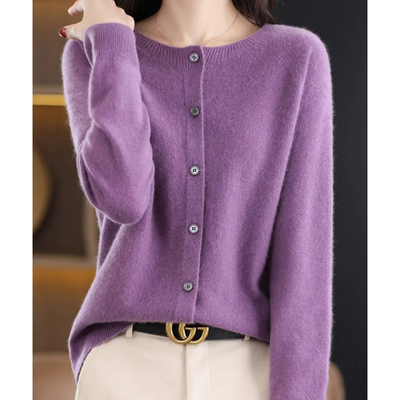 Luxuriöse Damenstrickjacke mit O-Ausschnitt aus Merinowolle in seidenweicher Kaschmir-Optik