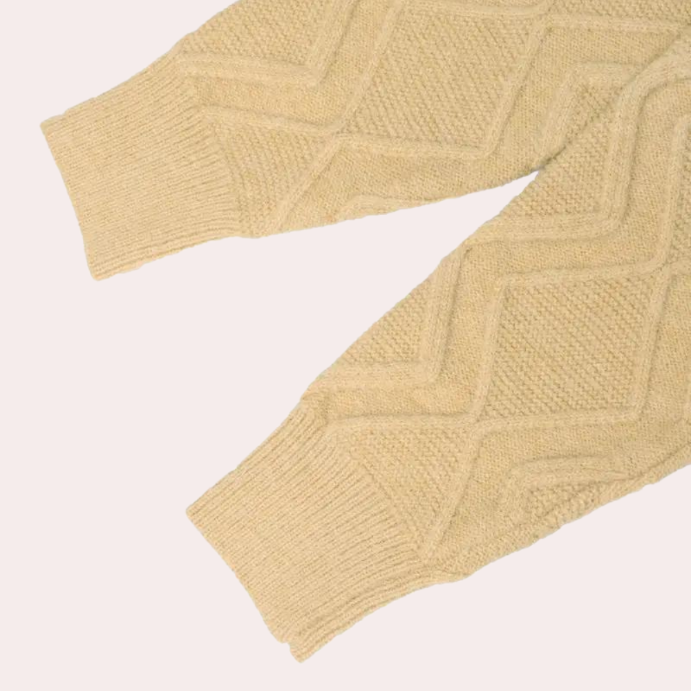 YARINA - Stylischer Winter-Cardigan für Damen mit modernem Flair