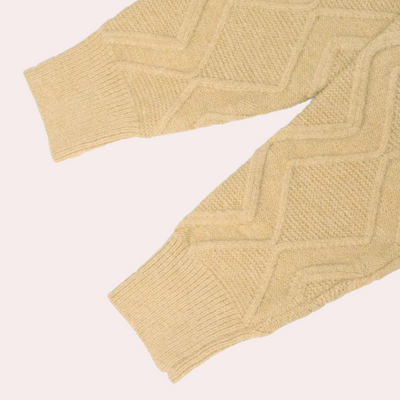 YARINA - Stylischer Winter-Cardigan für Damen mit modernem Flair