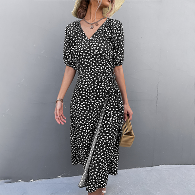 ALKMINI - Elegantes Midikleid für einen raffinierten Look