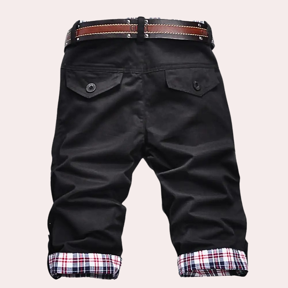 Moderne und elegante Shorts für Männer von Curtis