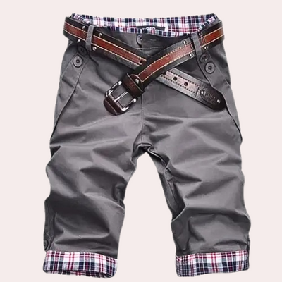 Moderne und elegante Shorts für Männer von Curtis