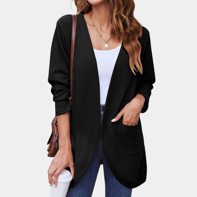 Schicke Damenstrickjacke für einen eleganten Look