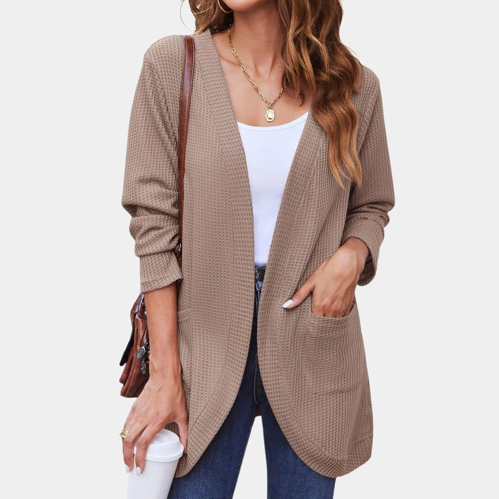 Schicke Damenstrickjacke für einen eleganten Look