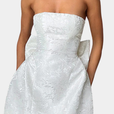 Amelia - Stilvolles trägerloses Cocktailkleid für Damen