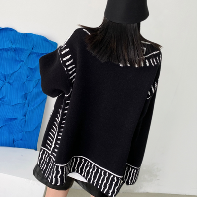 Theodosia - Verspielte Damen Strickjacke mit einzigartigem Druck