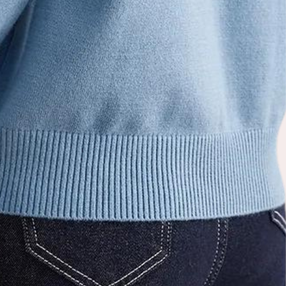 Modischer Damenpullover mit elegantem Kragen und schicken Knöpfen von Rosica