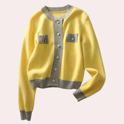 Rumjana - Stilvolle Damenstrickjacke für einen raffinierten Look