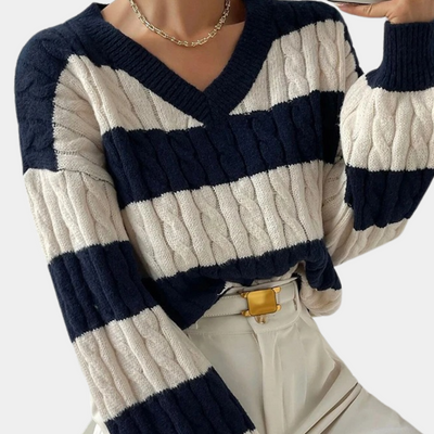 Yamina - Schicker gestreifter Pullover mit elegantem V-Ausschnitt für Frauen