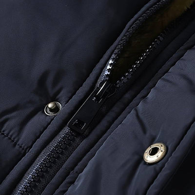 Stilvolle Herren-Parka-Jacke mit luxuriösem Pelzkragen von MICHAEL