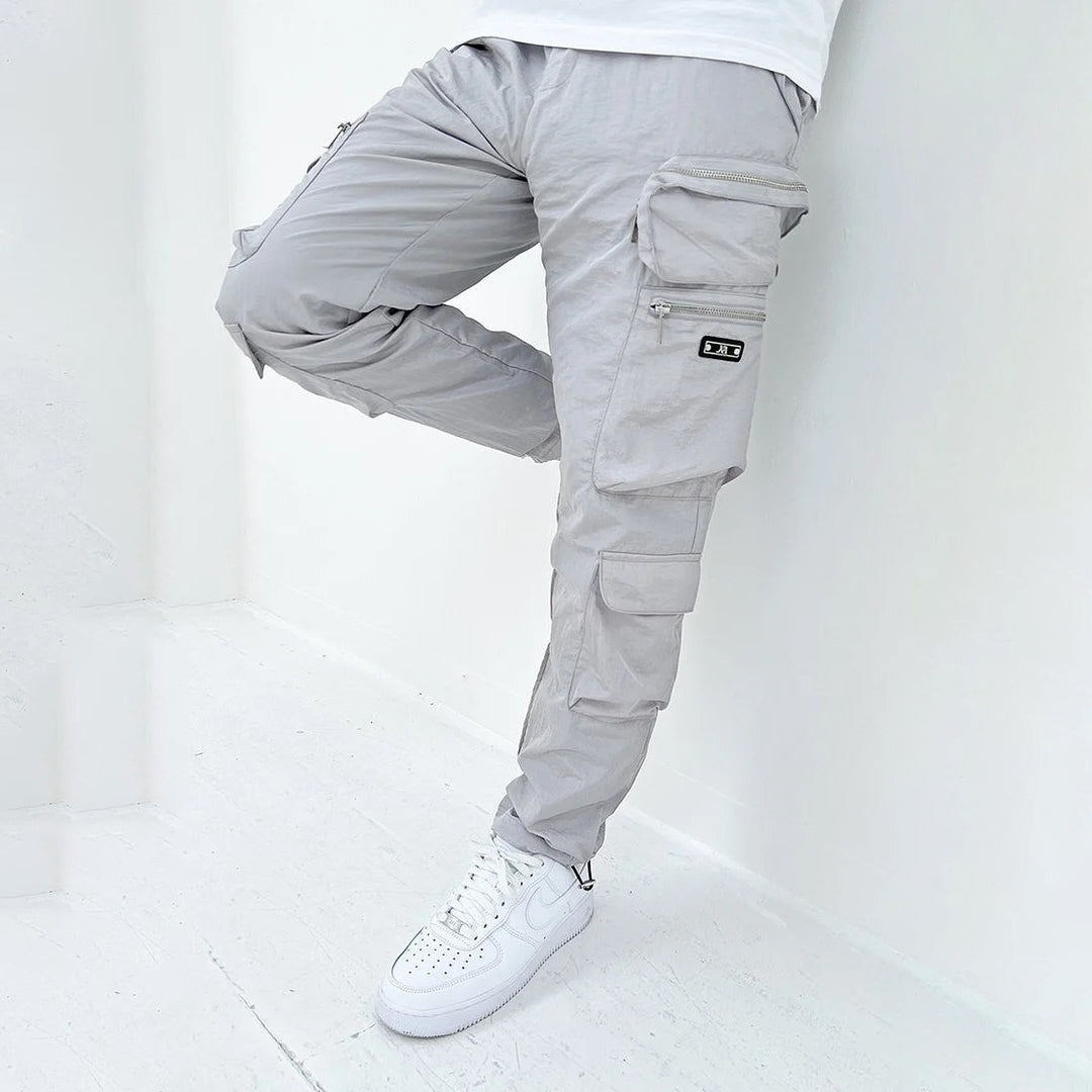 ROMEO - Stylische Herren-Cargohose mit klassischem Twist