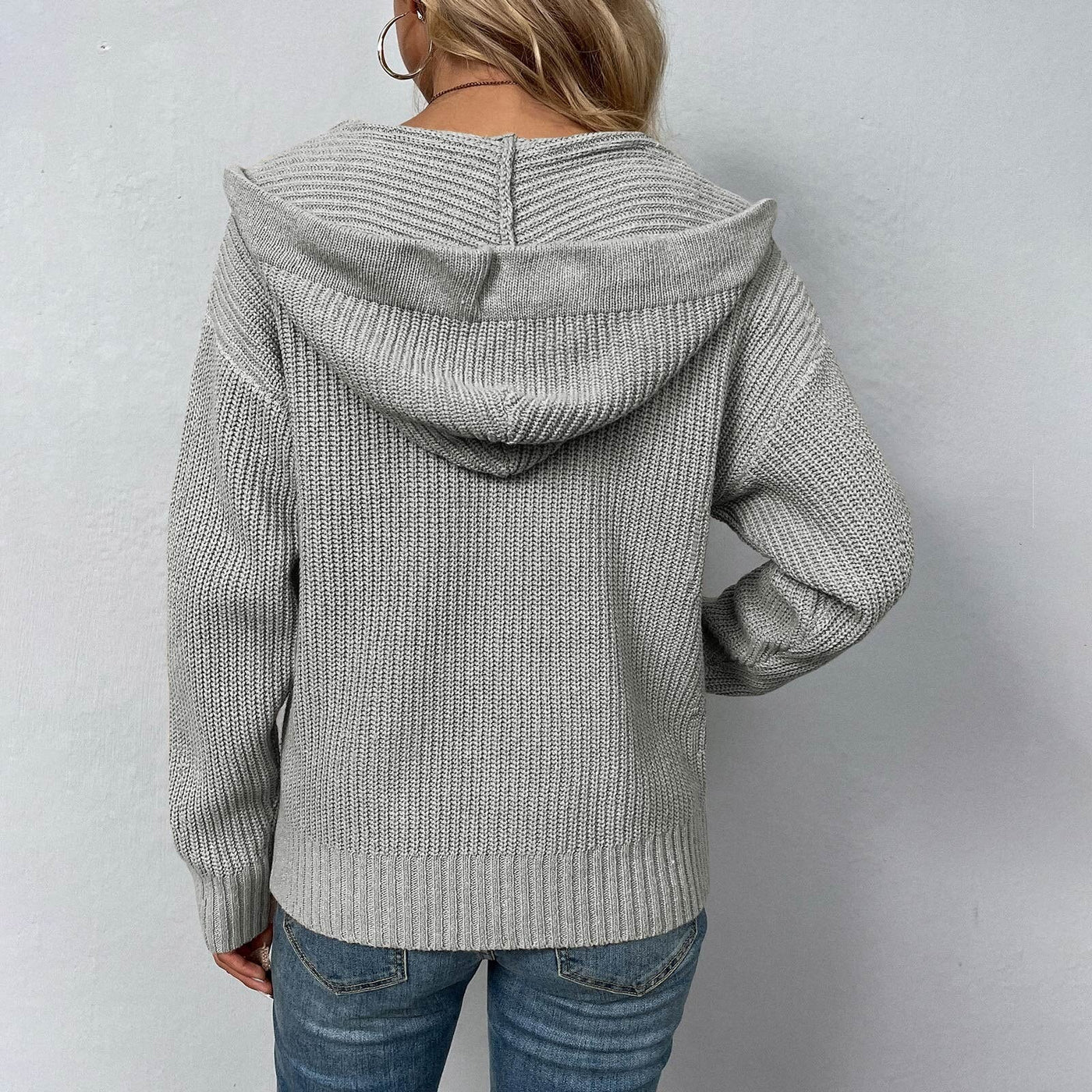 Lyra - Elegante Damenstrickjacke für einen stilvollen Look