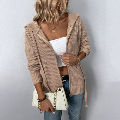 Lyra - Elegante Damenstrickjacke für einen stilvollen Look