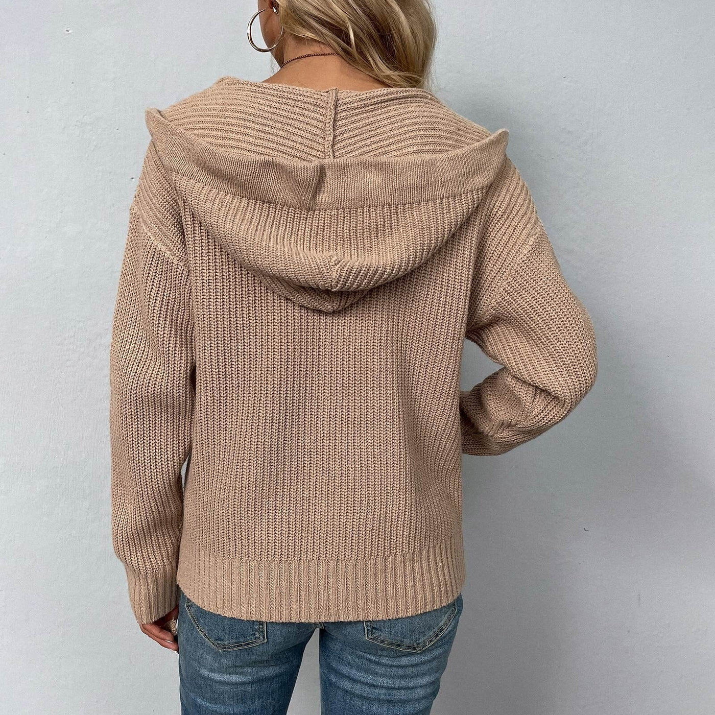 Lyra - Elegante Damenstrickjacke für einen stilvollen Look