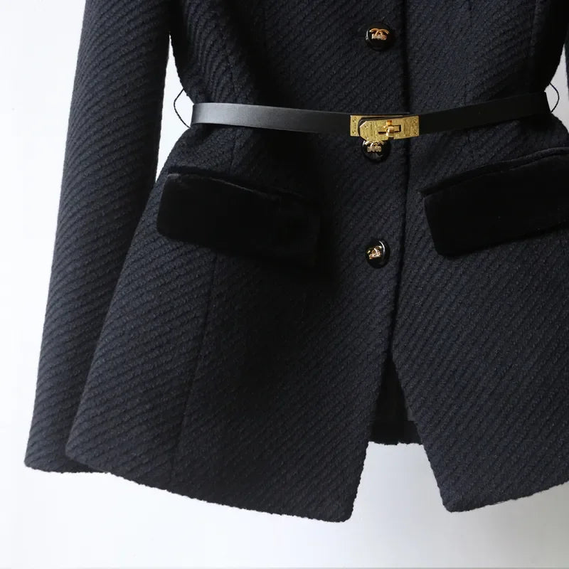Nermina – Eleganz Wollmantel