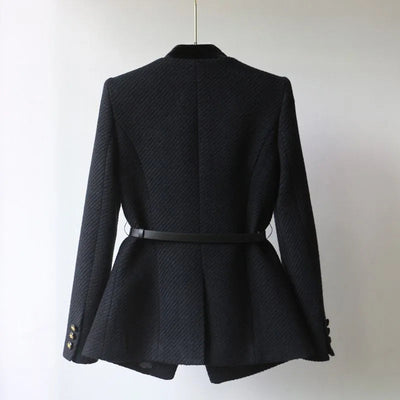 Nermina – Eleganz Wollmantel