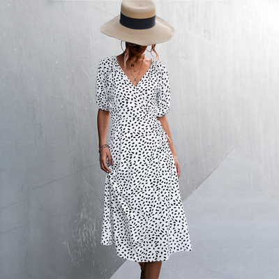 ALKMINI - Elegantes Midikleid für einen raffinierten Look