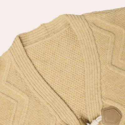 YARINA - Stylischer Winter-Cardigan für Damen mit modernem Flair