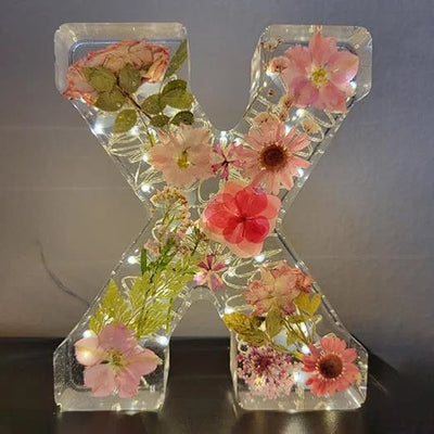 PetalLume - Handgefertigtes Blumen Harz Nachtlicht