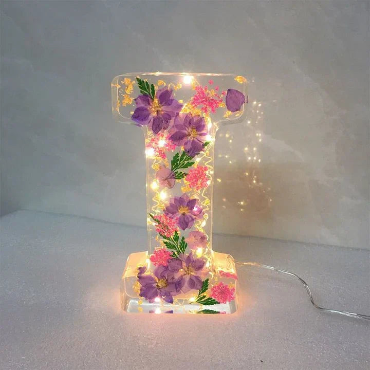 PetalLume - Handgefertigtes Blumen Harz Nachtlicht