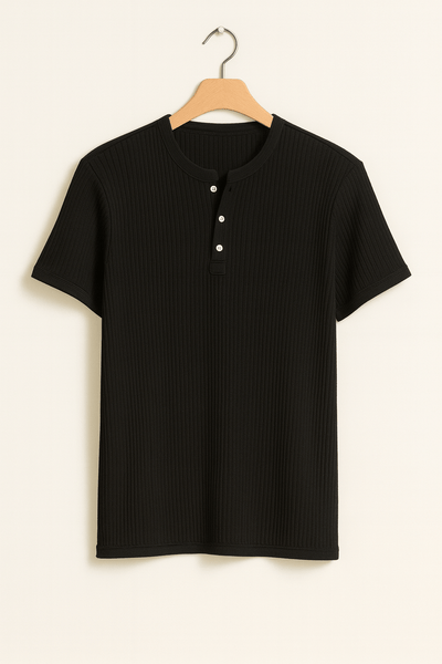 Geripptes Henley Kurzarmhemd